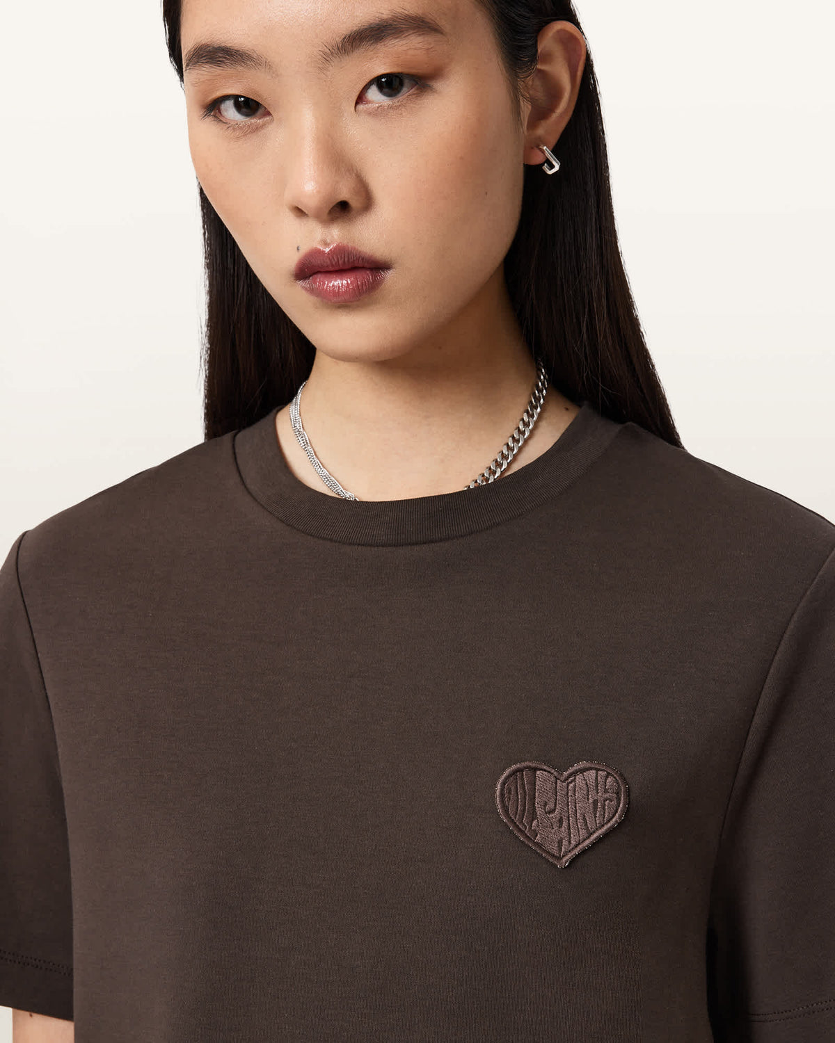 Lover Lisa Embroidered T-Shirt BOTTLE BROWN