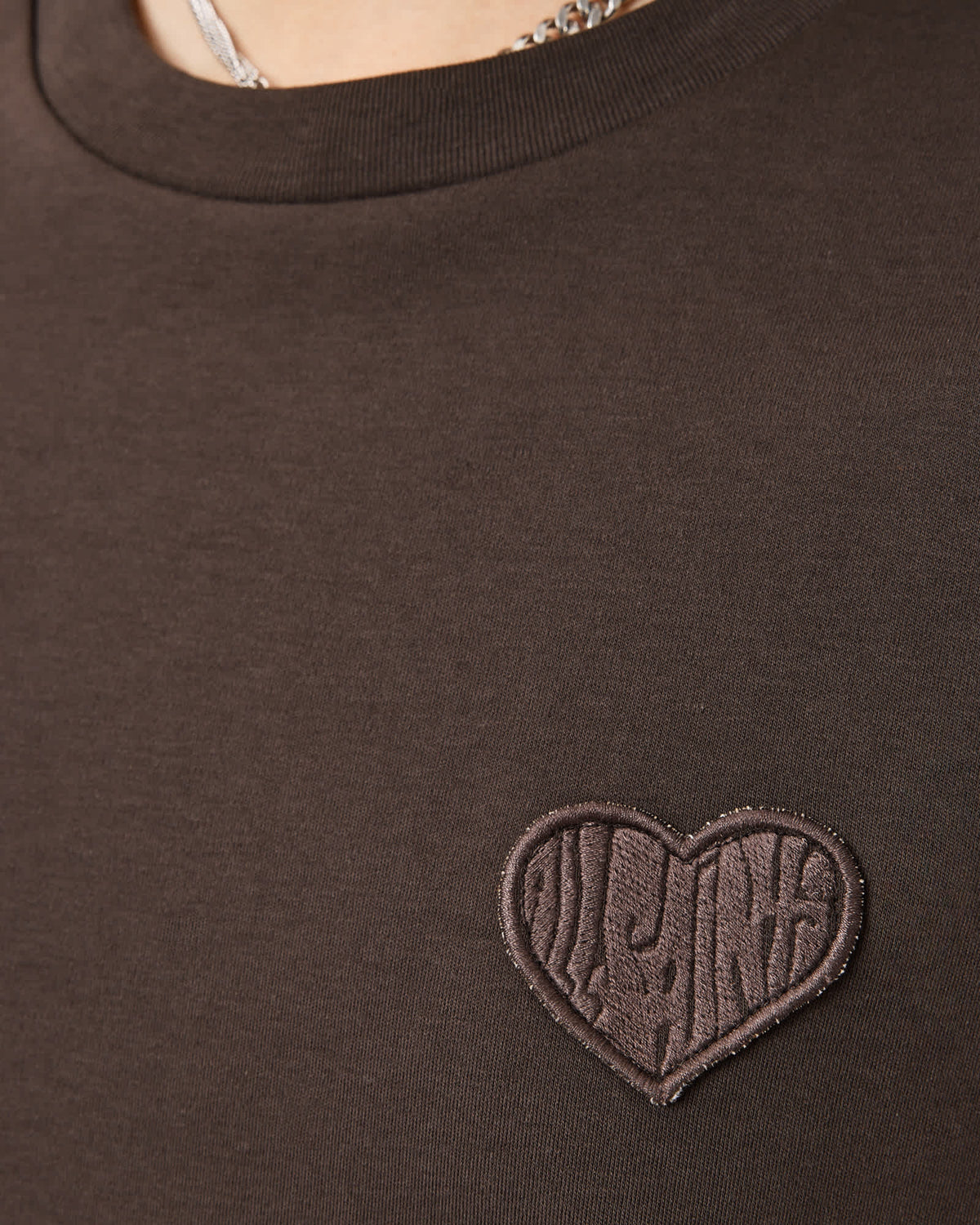 Lover Lisa Embroidered T-Shirt BOTTLE BROWN