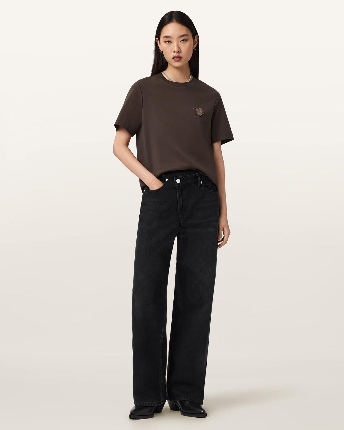 Lover Lisa Embroidered T-Shirt BOTTLE BROWN
