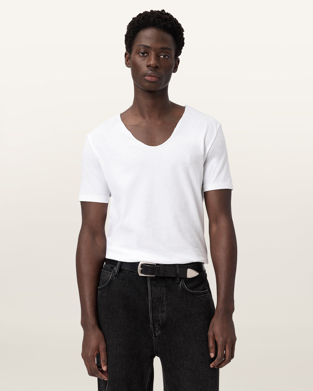Tonic Scoop Neck Slim Ramskull T-Shirt