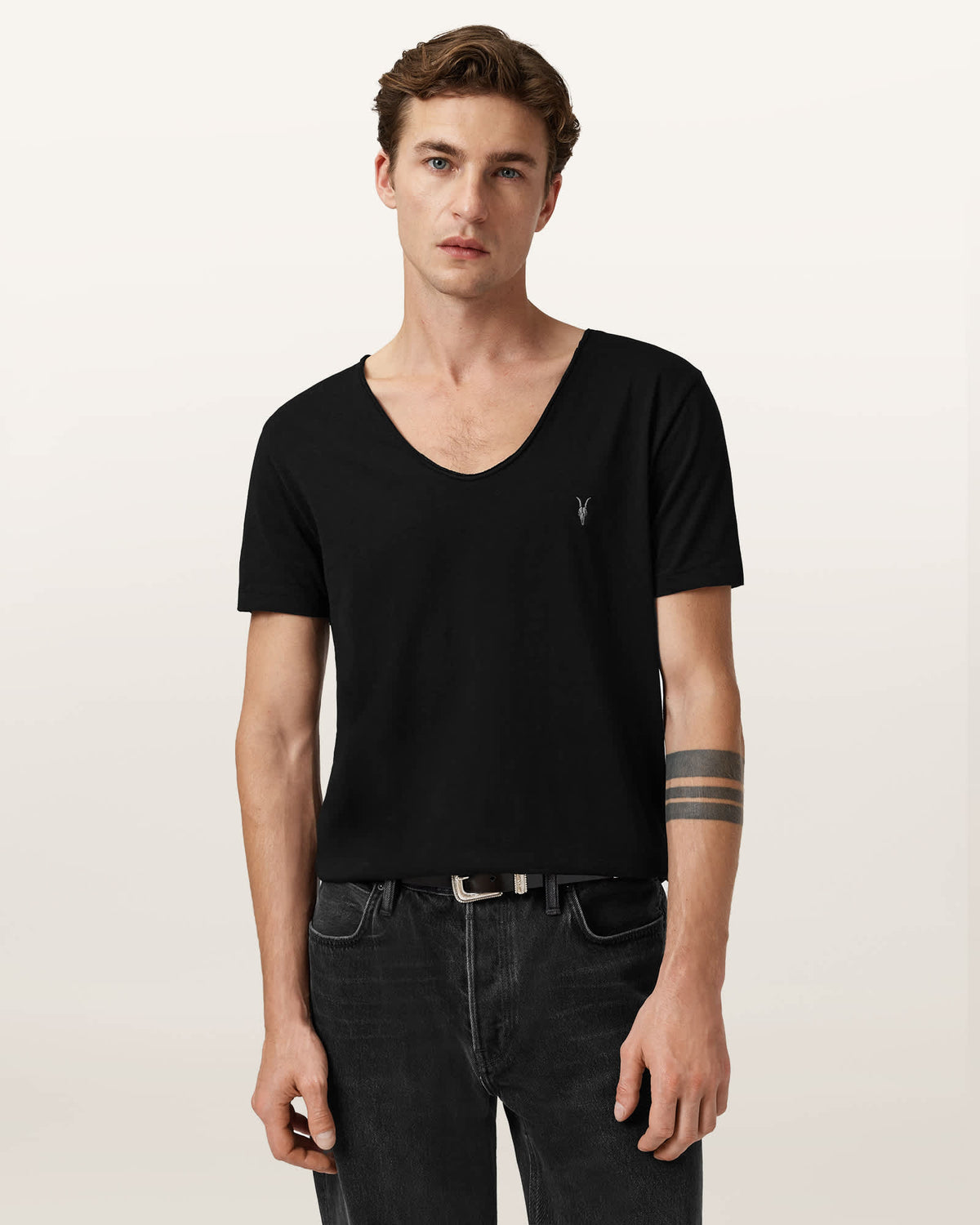 Tonic Scoop Neck Slim Ramskull T-Shirt Jet Black