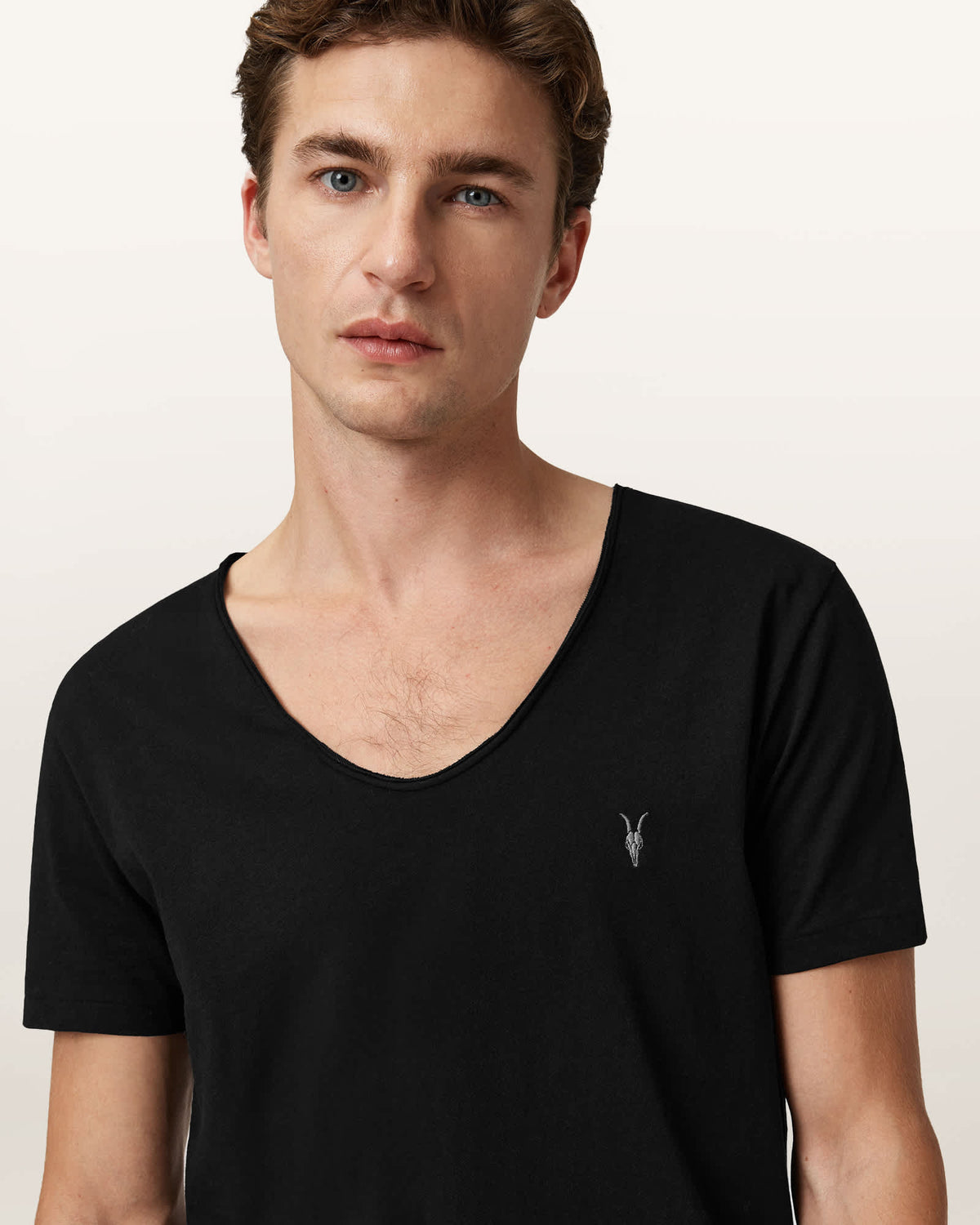 Tonic Scoop Neck Slim Ramskull T-Shirt Jet Black
