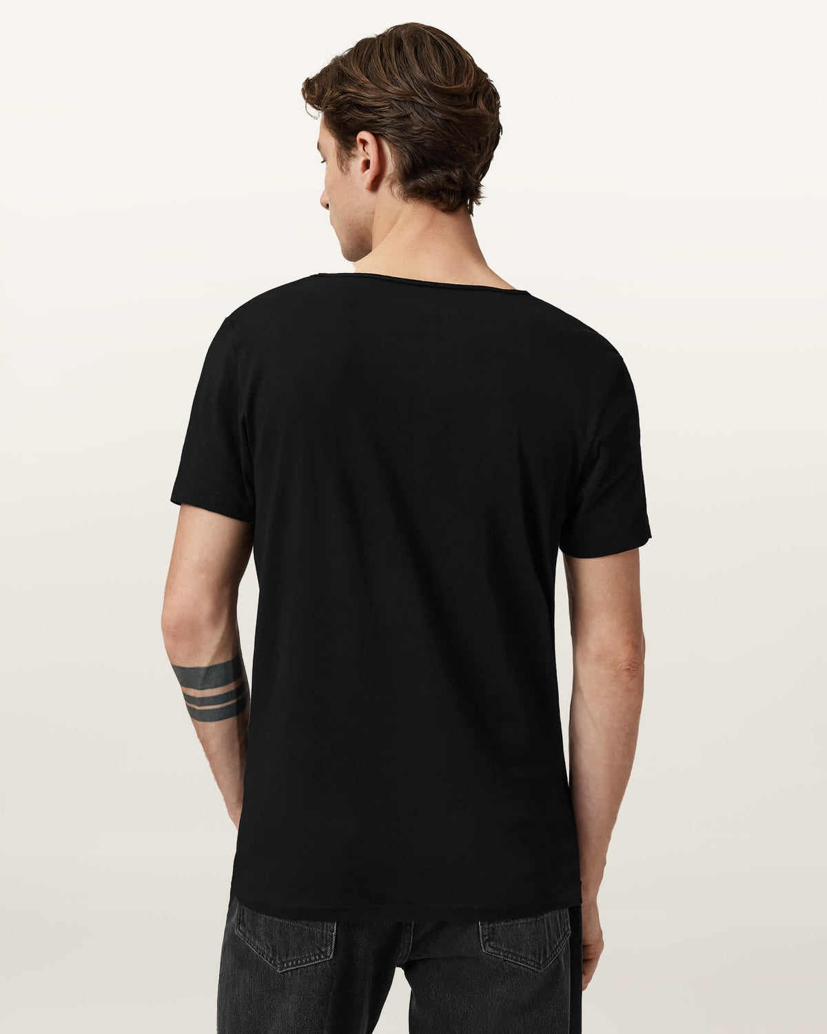 Tonic Scoop Neck Slim Ramskull T-Shirt Jet Black