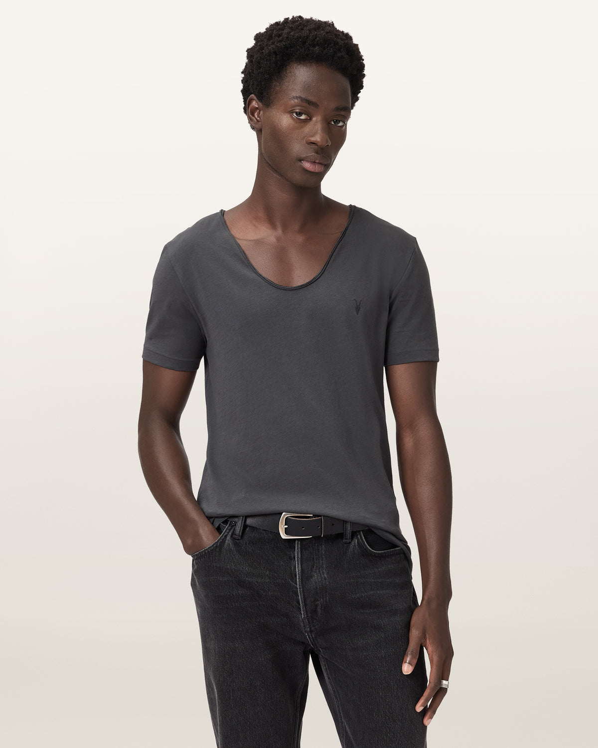 Tonic Scoop Neck Slim Ramskull T-Shirt
