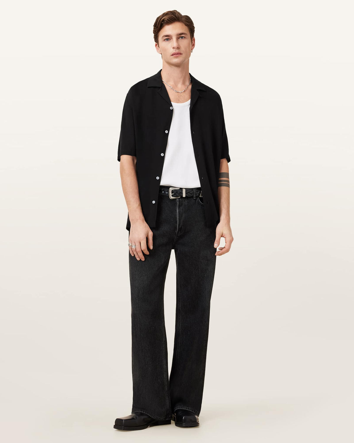 Venice Revere Collar Ramskull Shirt Black