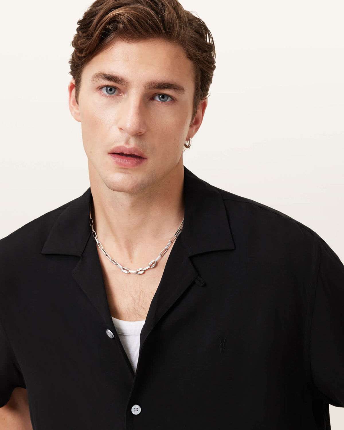 Venice Revere Collar Ramskull Shirt Black