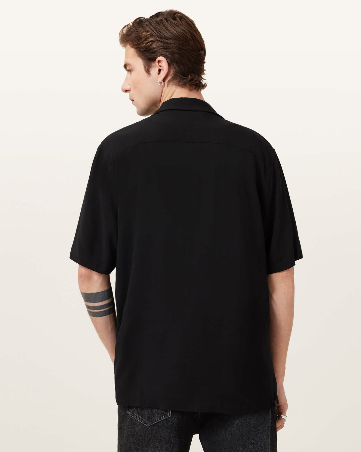 Venice Revere Collar Ramskull Shirt Black