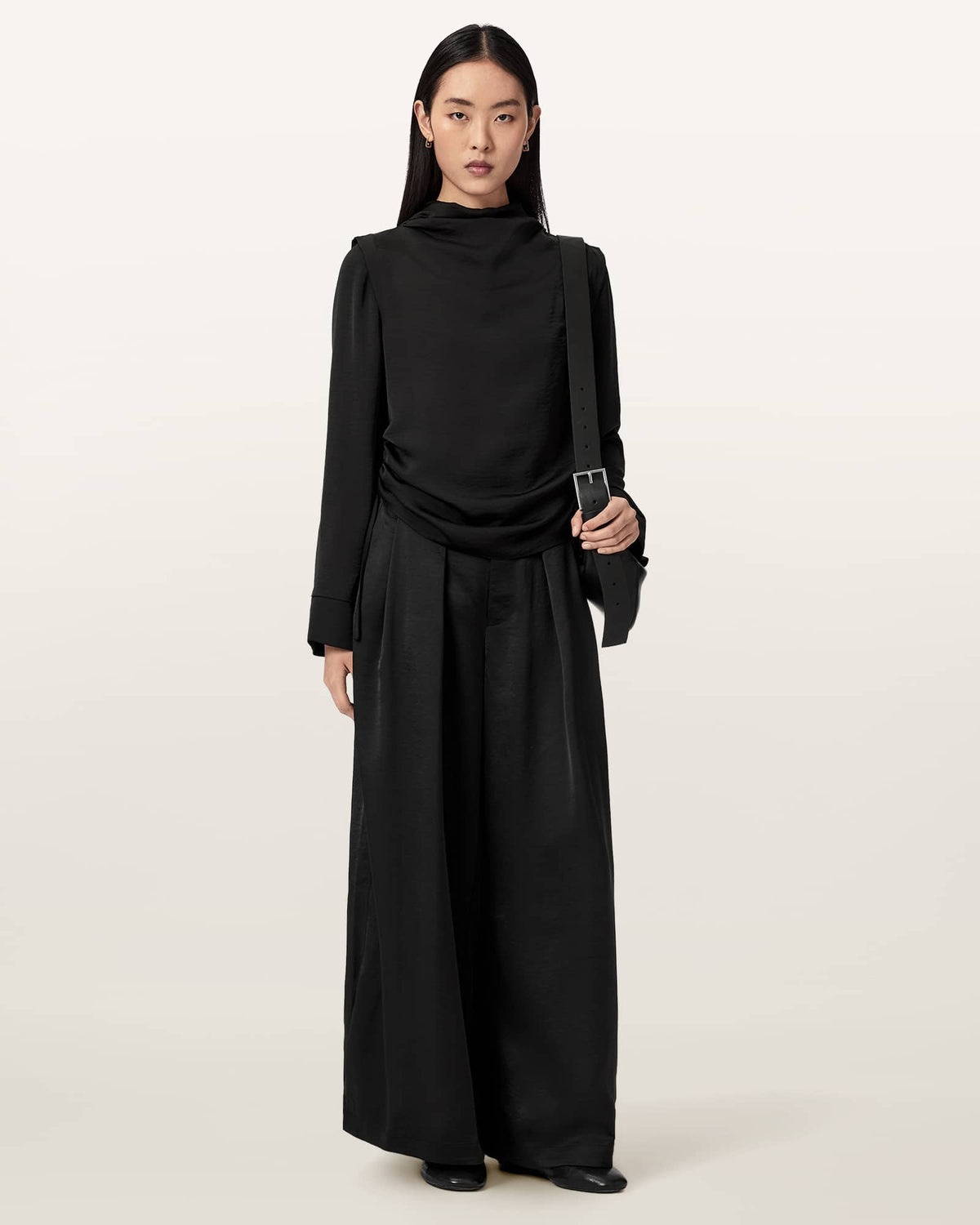 Lola Cocoon Legged Pleated Trousers Black