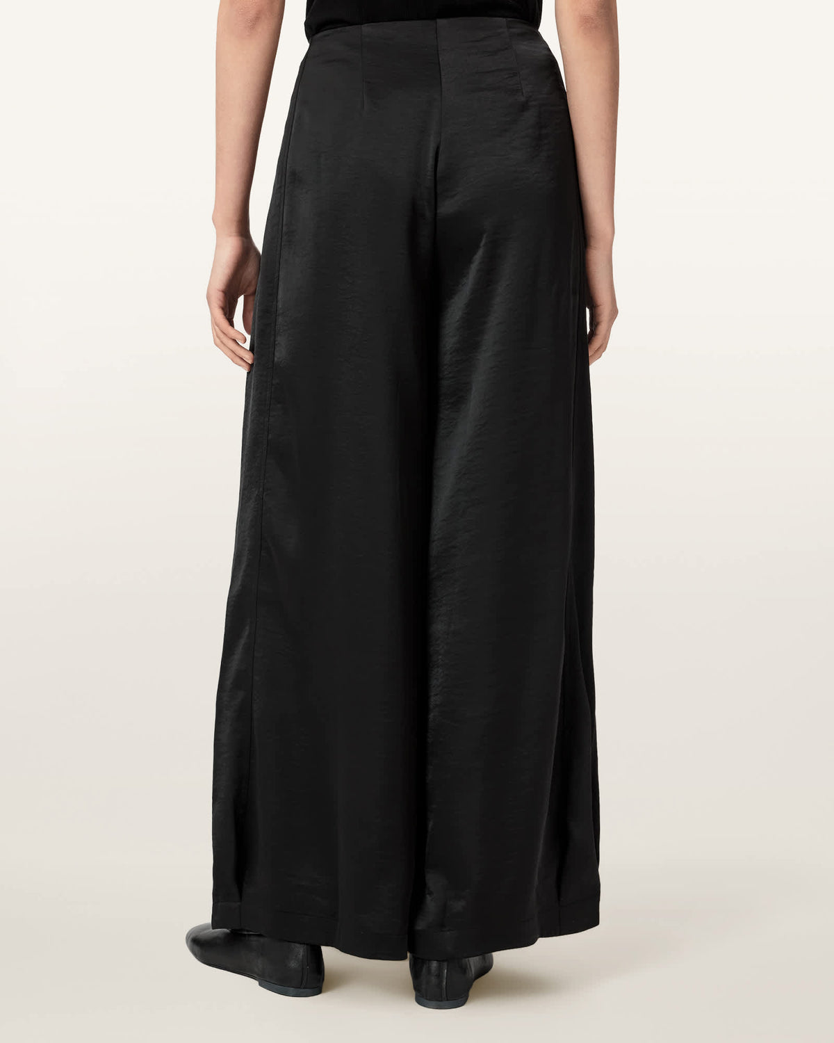 Lola Cocoon Legged Pleated Trousers Black