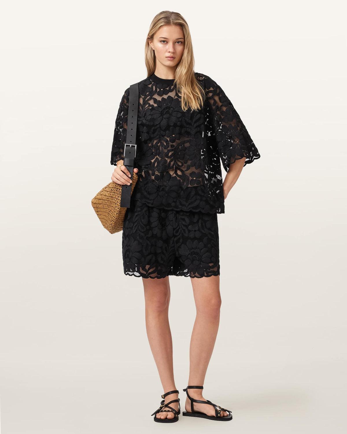 Amelie Mid Rise Relaxed Lace Shorts Black