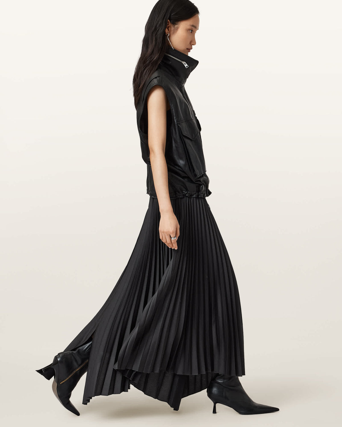 Jax Pleated Midi Skirt Black