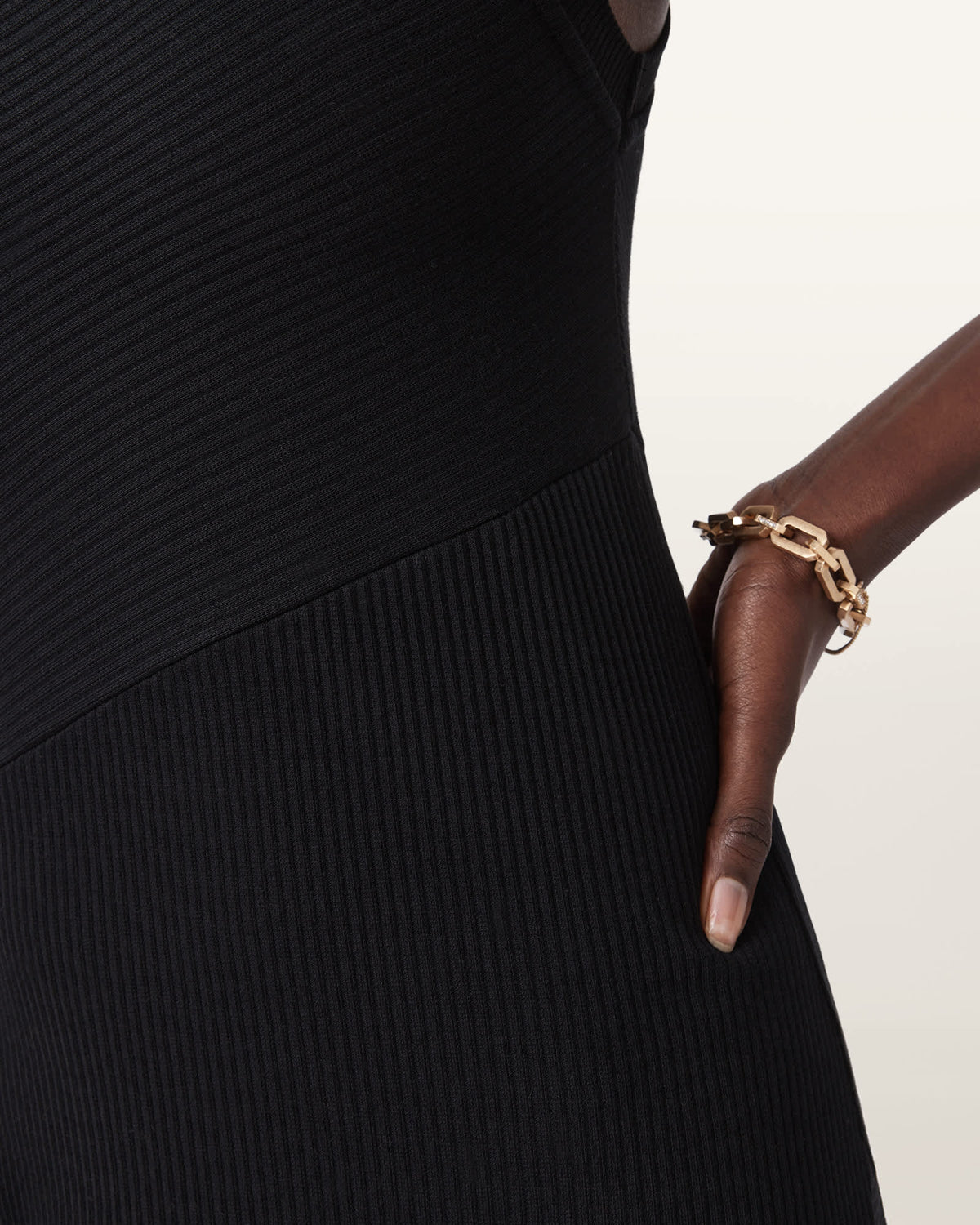 Gia Slim Fit Maxi Dress Black