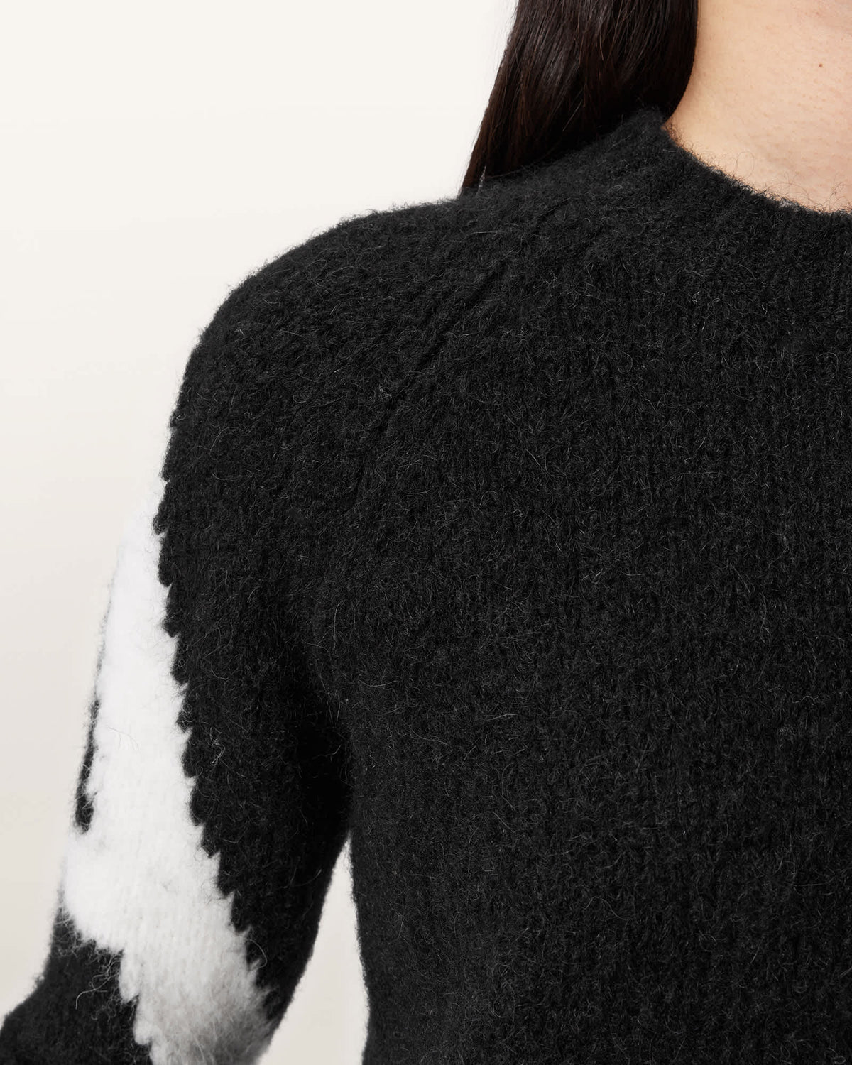 Sylvie Cropped Crew Neck Jumper BLACK/CHALK WHITE