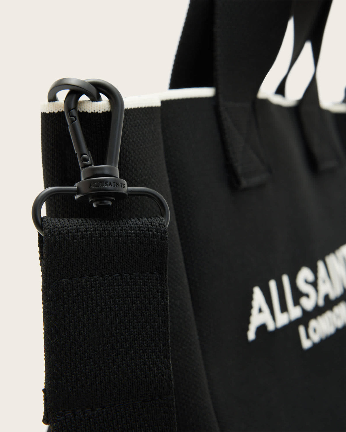 Izzy Logo Print Knitted Mini Tote Bag Black