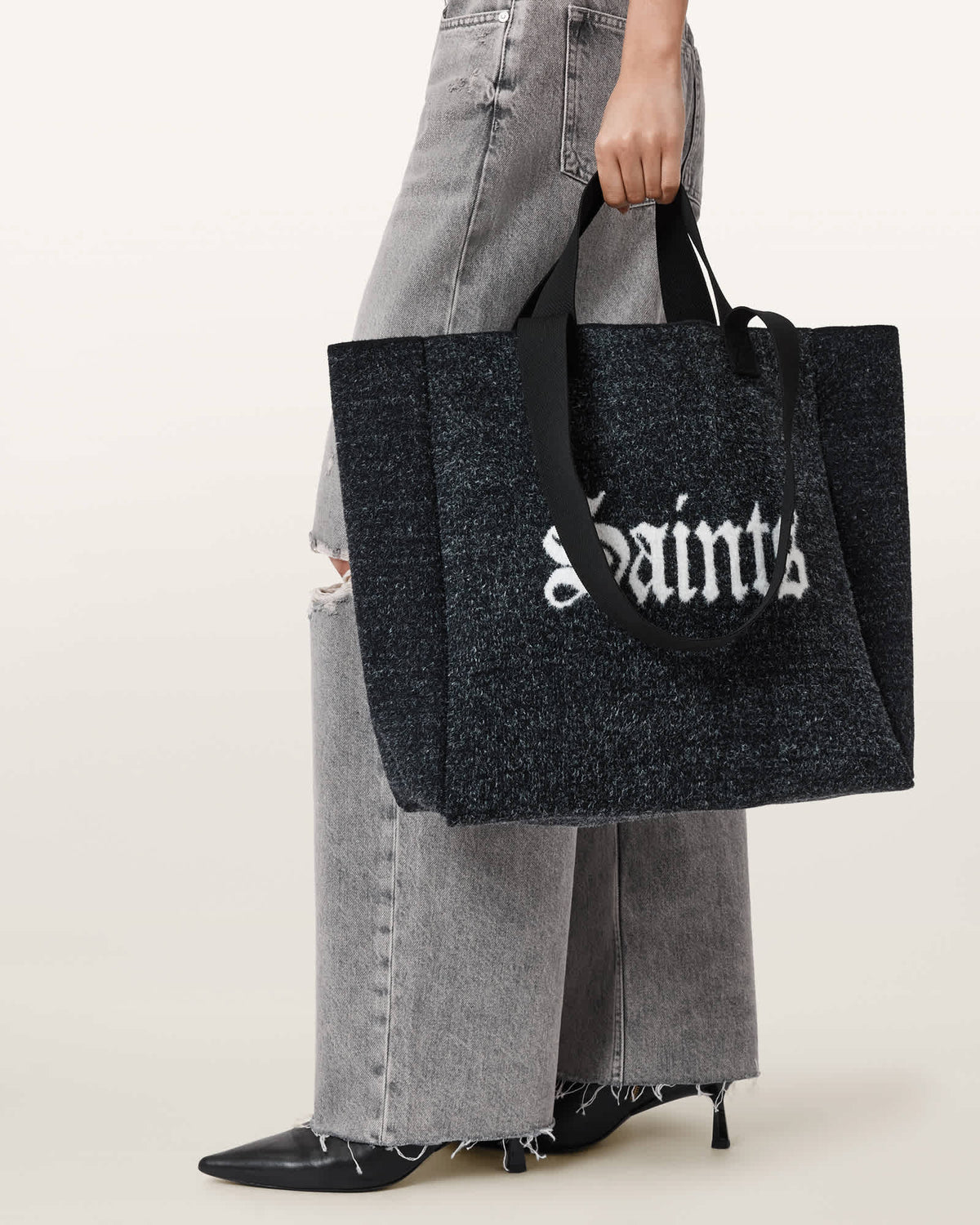 Izzy Saint Tote Bag Black