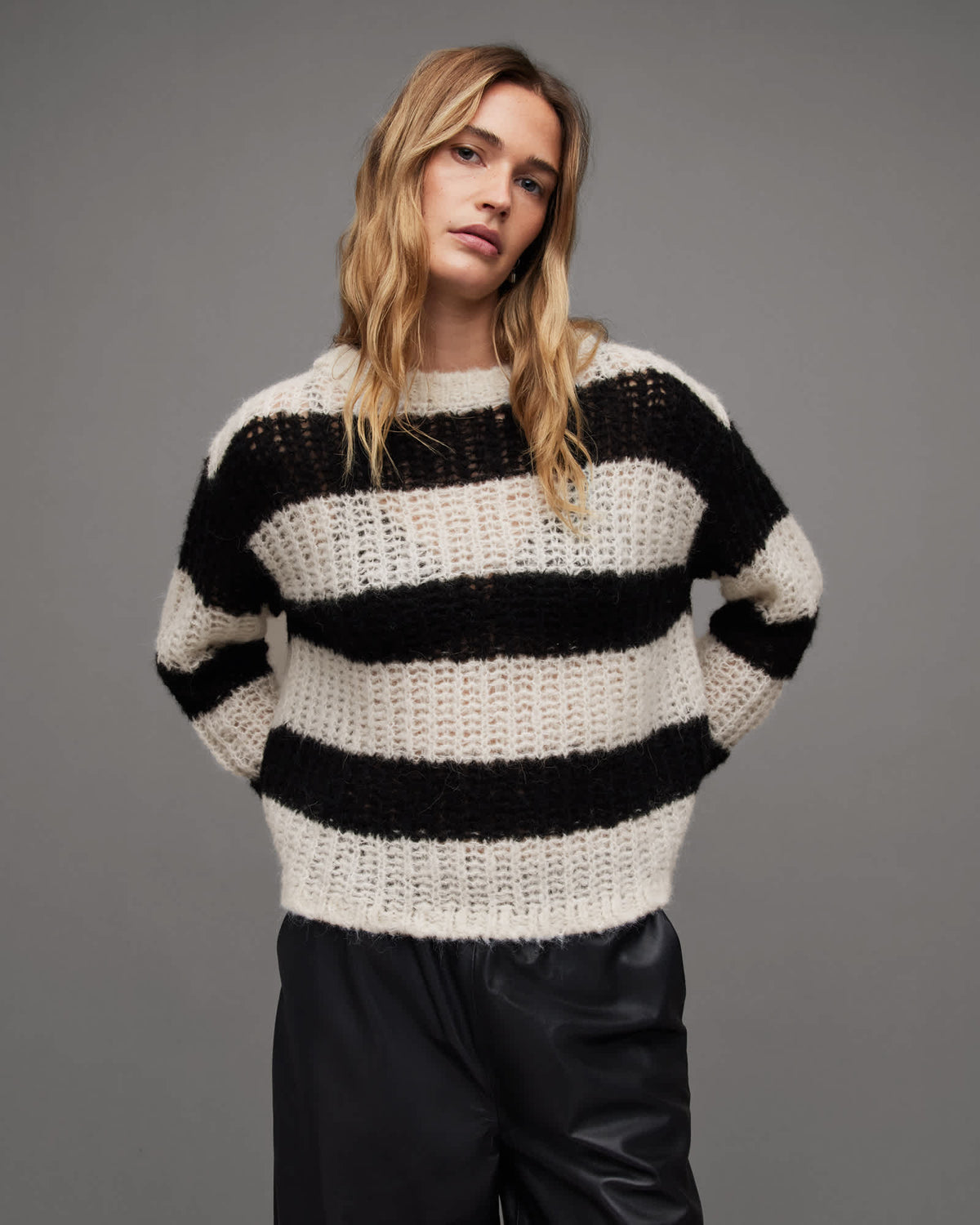 Britt Striped Chunky Loose Stitch Jumper Black/Ecru