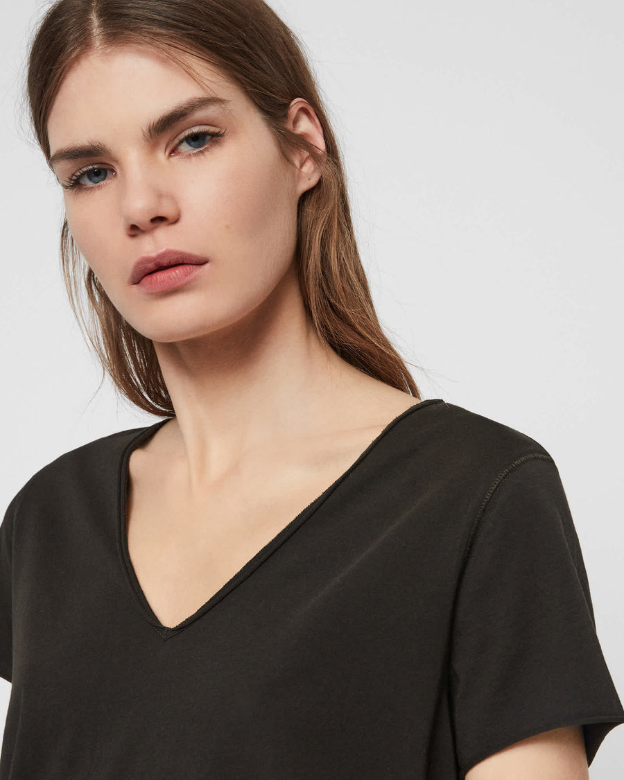 Emelyn V-Neck Tonic T-Shirt Washed Black