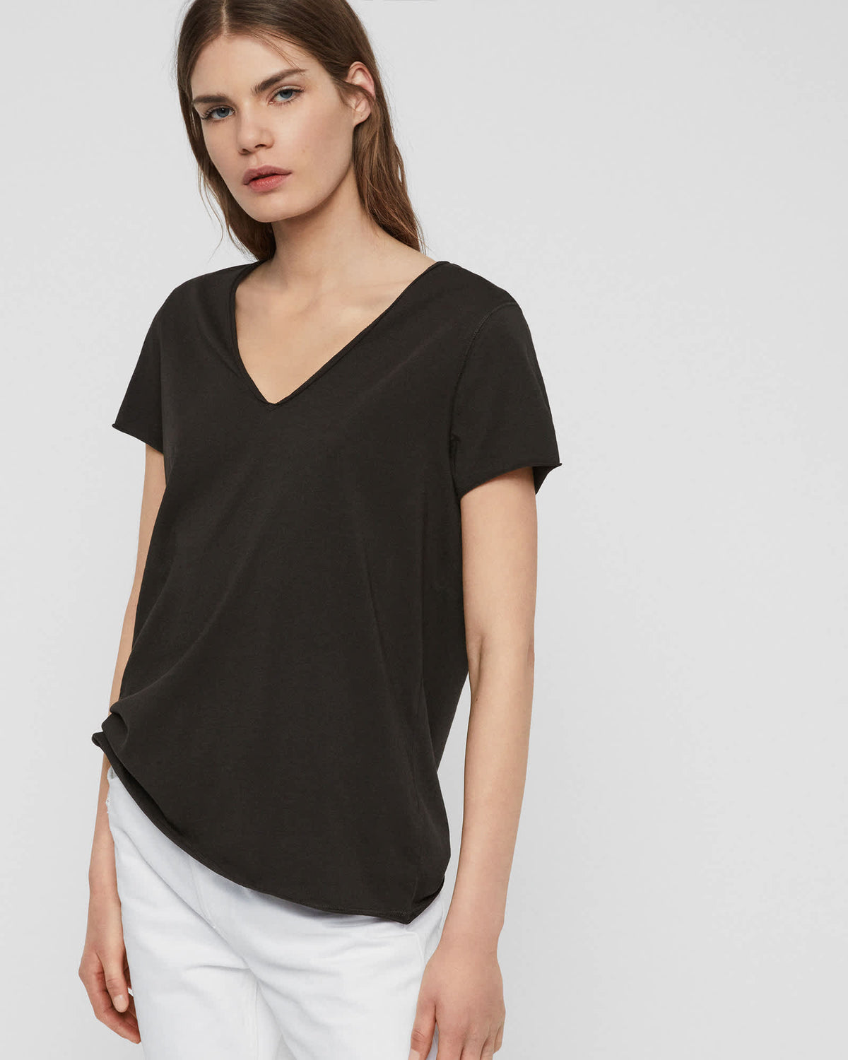 Emelyn V-Neck Tonic T-Shirt Washed Black