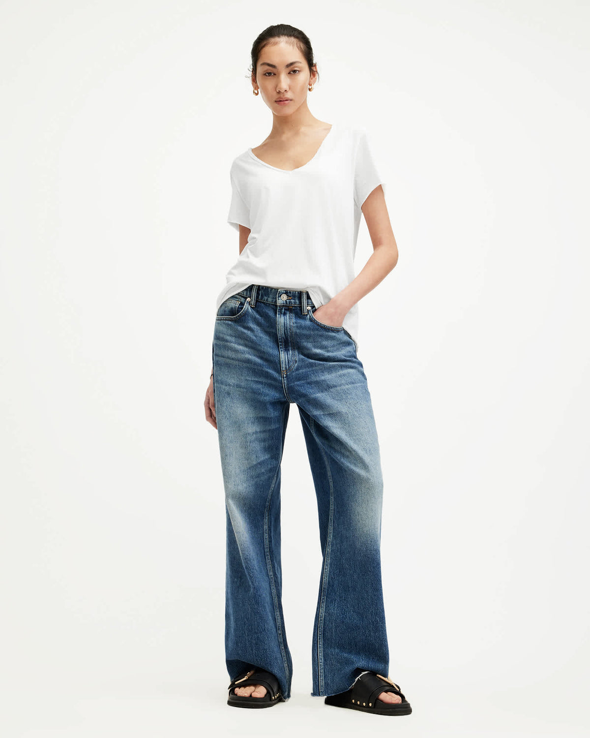 Emelyn V-Neck Tonic T-Shirt Chalk White